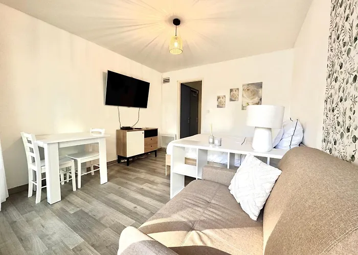 Daire 30m2 Vue Terrasse A 1min Des Plages